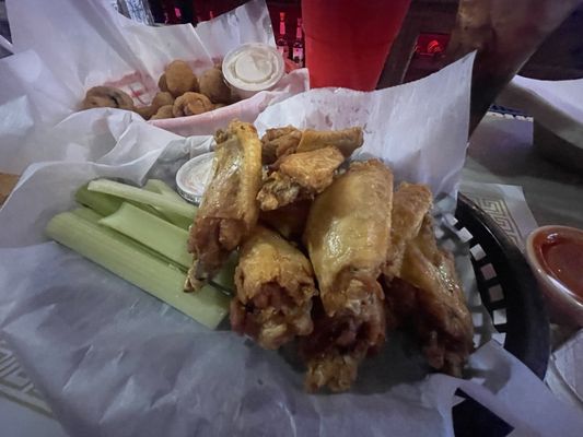 Center Lounge by null