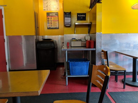 Petey’s Burger by null