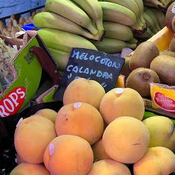 Mercado de la Esperanza - Of many sorts - Farmers Market Near Me - Santander, S