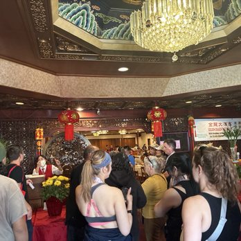 Golden Dragon Restaurant - Crowd fro. firecracker race - Dim Sum Near Me - Los Angeles, California Golden Dragon Restaurant - Crowd fro. firecracker race - Dim Sum Near Me - Los Angeles, California