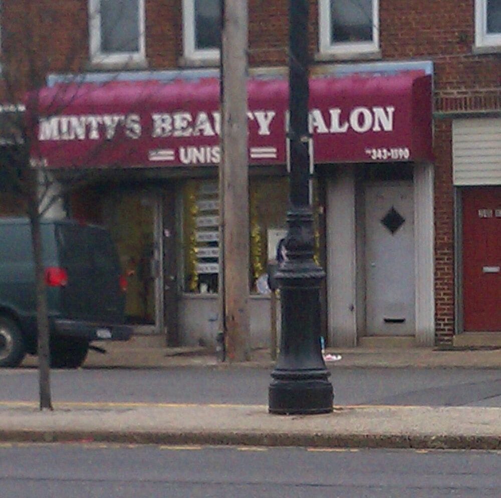 Minty's Beauty Salon Logo