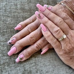 Fresh new polish. Fill & art done by Katie. Butterflies and dots. Fresh new polish. Fill & art done by Katie. Butterflies and dots.