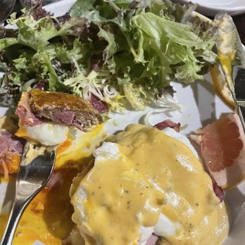Field to Fork - Benedict - Breakfast & Brunch Near Me - Sheboygan, Wisconsin
