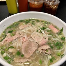 Pho tai (rare steak)