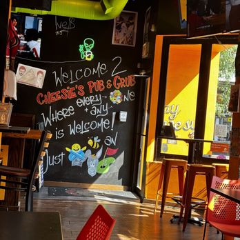 Cheesie's Pub & Grub - Lakeview - Entrance - Sandwiches Near Me - Chicago, Illinois