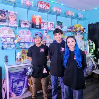 Oki Doki Cranes - Amazing staff. Shout-out to Dennis (far left) - Arcades Near Me - Garden Grove, California Oki Doki Cranes - Amazing staff. Shout-out to Dennis (far left) - Arcades Near Me - Garden Grove, California