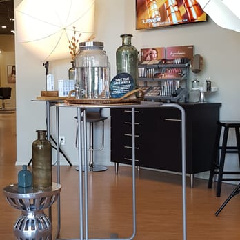 Elle Style Bar - Makeup station - Hair Salons Near Me - Clovis, California Elle Style Bar - Makeup station - Hair Salons Near Me - Clovis, California