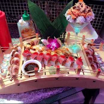 Red Bowl Asian Bistro - Special rolls combo~~~yummy - Chinese Near Me - Ormond Beach, Florida