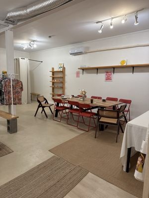 MOLA CAFE/MARKET by null