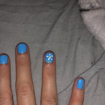 Vip Nails - Horrible flower - Nail Salons Near Me - Roseville, Michigan