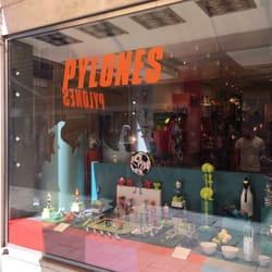 Pylones