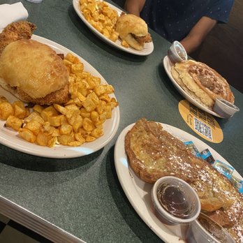 Metro Diner - Spicy Honey Chicken Biscuit, Cinnamon Roll Pancakes, French Toast Breakfast - Diners Near Me - Augusta, Georgia