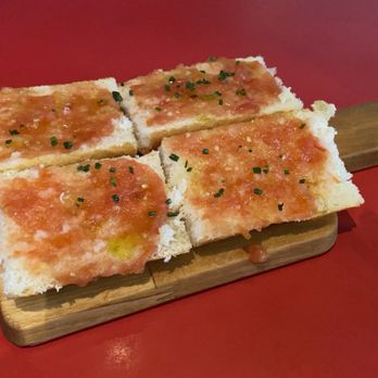 La Mala - Rustic Bread with Tomato & Olive Oil - Tapas Bars Near Me - Barcelona, B