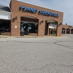 Planet Overstock - Main front area