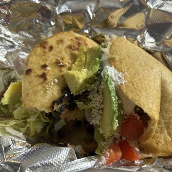 Tierra Caliente - 2 Gorditas with Steak, comes with beans, tomato, choice of meat, lettuce, & sour cream - Food Trucks Near Me - West DeLand, Florida Tierra Caliente - 2 Gorditas with Steak, comes with beans, tomato, choice of meat, lettuce, & sour cream - Food Trucks Near Me - West DeLand, Florida