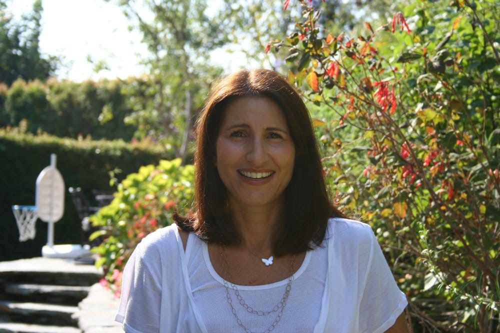 Hollye Grayson - grief counselor in Los Angeles, CA