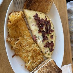 Veggie Omelet with turkey bacon Veggie Omelet with turkey bacon