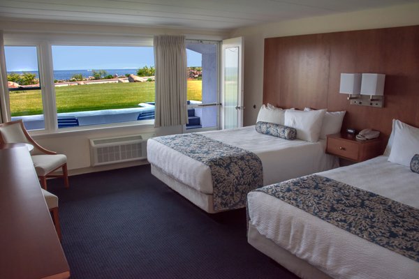 Atlantis Oceanfront Inn Hotel & Breakfast Café In Gloucester, MA by null
