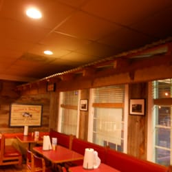 Captain D's - Dining room