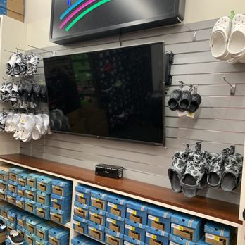 Burlington Shoes - Shoe Stores Near Me - Elizabeth, New Jersey
