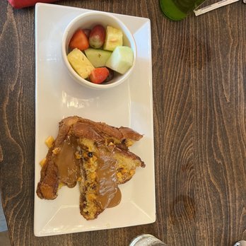 Saquella Cafe - Decadent French Toast with a side of fruit - Breakfast & Brunch Near Me - Boca Raton, Florida Saquella Cafe - Decadent French Toast with a side of fruit - Breakfast & Brunch Near Me - Boca Raton, Florida