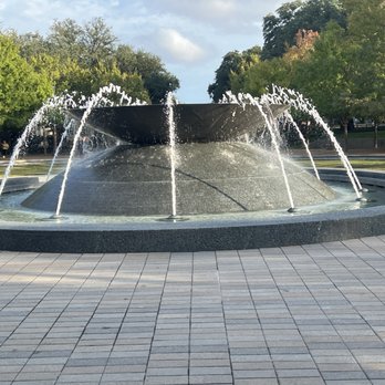 Baylor University - Colleges & Universities Near Me - Waco, Texas