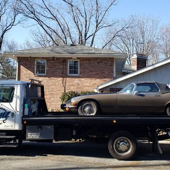 Cruz Towing - 1973 Jaguar E-type - Towing Near Me Cruz Towing - 1973 Jaguar E-type - Towing Near Me