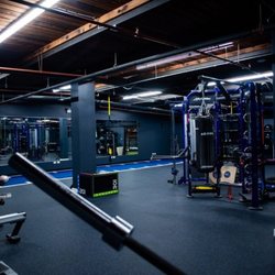 SMART Golf & Fitness Instruction - The state of the art gym facility at our Lincoln Park location.