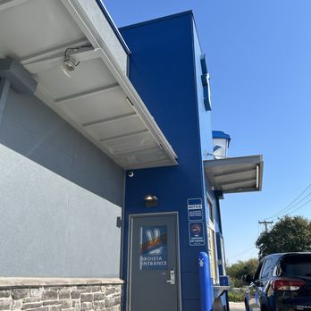 Dutch Bros Coffee - Juice Bars & Smoothies Near Me - San Antonio, Texas