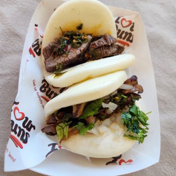 I Luv Ur Buns - La Sabrosa and Porto Bao Lo - Asian Fusion Near Me - Long Beach, California I Luv Ur Buns - La Sabrosa and Porto Bao Lo - Asian Fusion Near Me - Long Beach, California