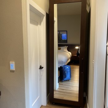 The Gateway Hotel - Closet - Venues & Event Spaces Near Me - Copperopolis, California The Gateway Hotel - Closet - Venues & Event Spaces Near Me - Copperopolis, California