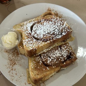 Heavenly Roadside Cafe - Cinnamon French toast - Breakfast & Brunch Near Me - Scotts Valley, California Heavenly Roadside Cafe - Cinnamon French toast - Breakfast & Brunch Near Me - Scotts Valley, California