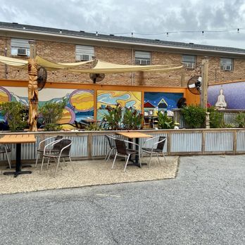 Java Surf Cafe & Espresso Bar - Java Surf outdoor seating area - Breakfast & Brunch Near Me - Virginia Beach, Virginia
