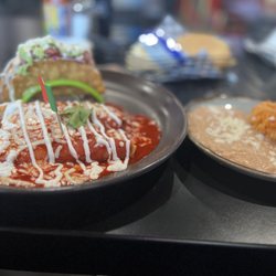 El Chilito - Taco Dorado and Enchilada Plate
