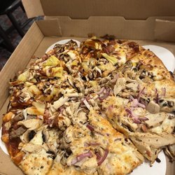 Abby's Legendary Pizza - 1/2 & 1/2 Lonestar with steak & roasted garlic chicken