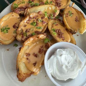 Grins Restaurant - American Near Me - San Marcos, Texas Grins Restaurant - American Near Me - San Marcos, Texas