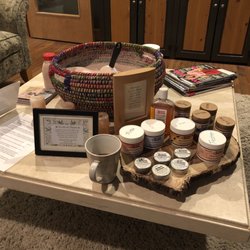 Morgan Ford Massage & Spa - Waiting area