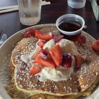 LuLu's Diner - strawberry pancakes - American Near Me - Lima, Ohio