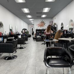 Tracy Hair Salon  - Salon