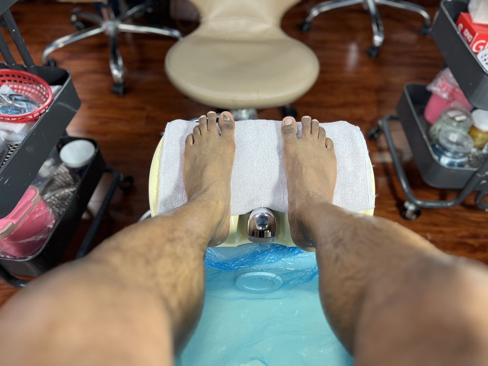 Senses Nails & Spa Logo