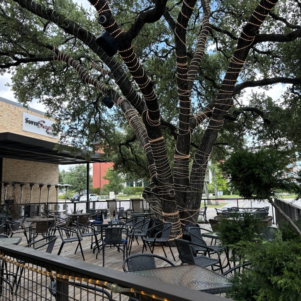Super Sap's Fine Thai Cuisine - Patio - Thai Near Me - Cedar Park, Texas