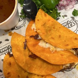 Birrieria y Taqueria Houston