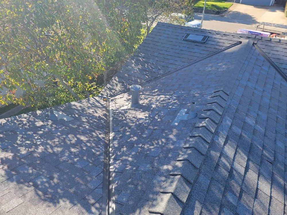 Slide of Gleason's Roofing