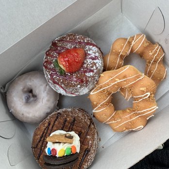 Friendly Donuts - Donuts Near Me - Orange, California Friendly Donuts - Donuts Near Me - Orange, California