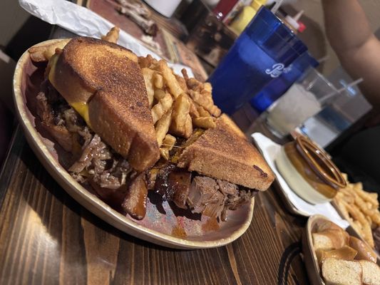 28th St. Pit-n-Pub by null