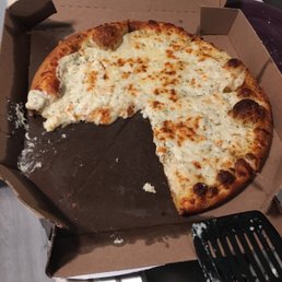 As you can see the box is saturated underneath the pizza. As you can see the box is saturated underneath the pizza.