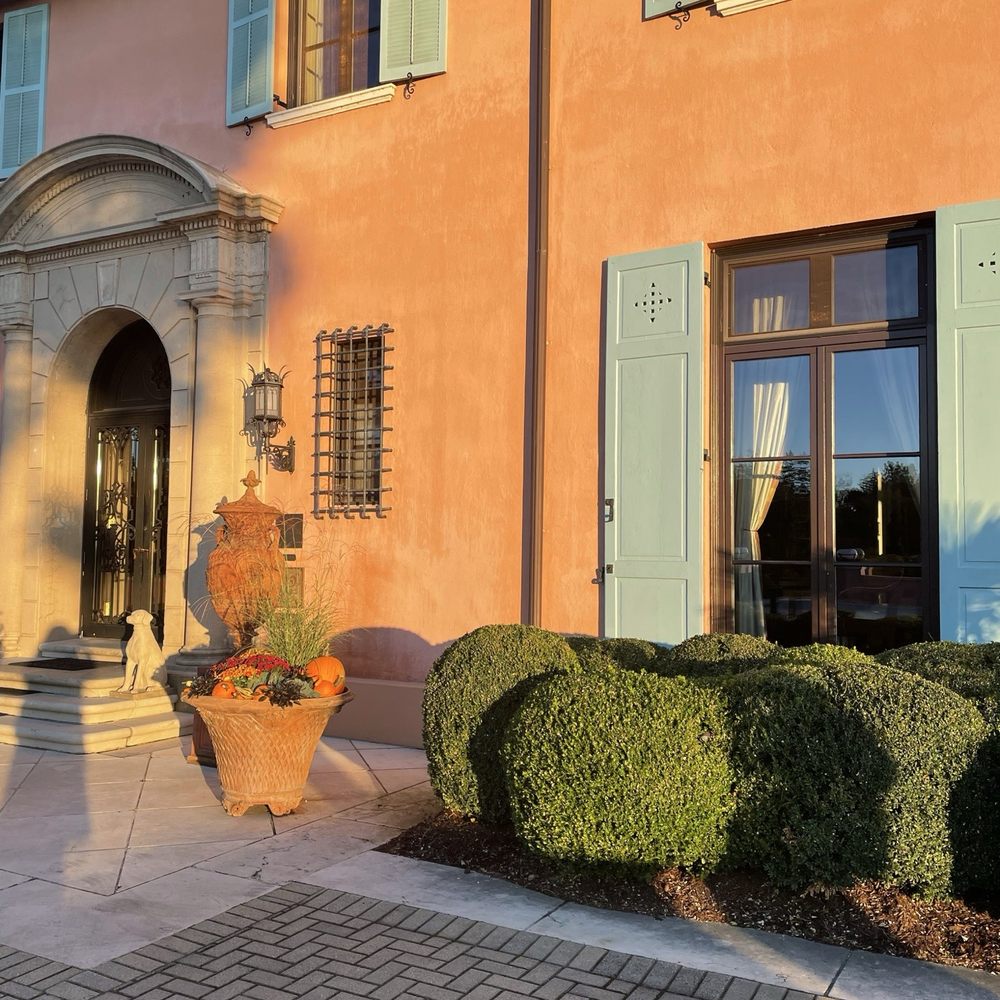 Glenmere Mansion - Entrance - Hotels Near Me - Chester, New York
