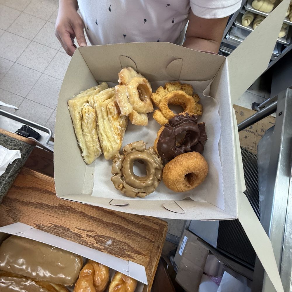 Rollen Donuts - Donuts Near Me - Merced, California Rollen Donuts - Donuts Near Me - Merced, California