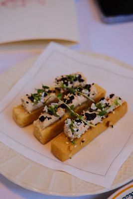 Le Cheval d'Or by null Le Cheval d'Or by null