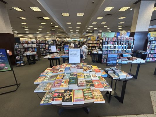 Barnes & Noble